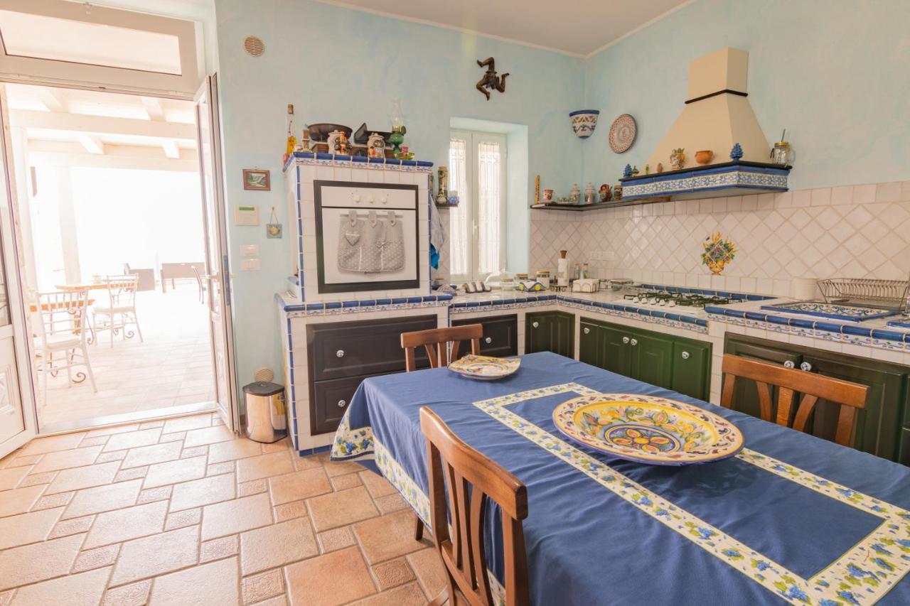 نيتسا دي سيشيليا B&B Ottocento Sul Mare المظهر الخارجي الصورة