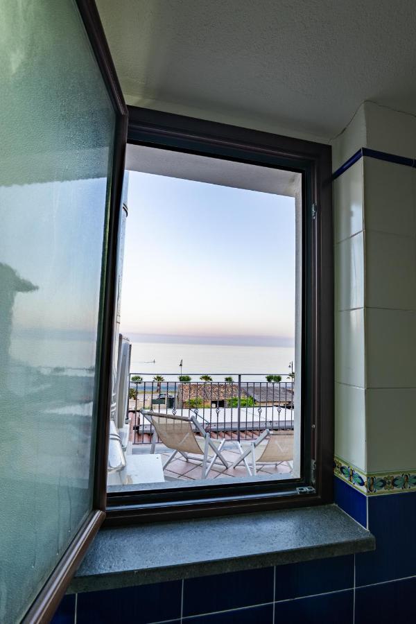 نيتسا دي سيشيليا B&B Ottocento Sul Mare المظهر الخارجي الصورة